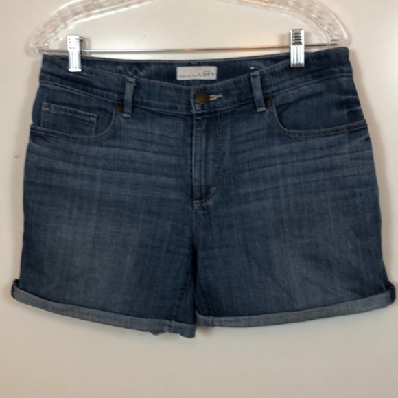 LOFT Pants - Ann Taylor Loft Made and Loved Mom Jean Shorts | 6